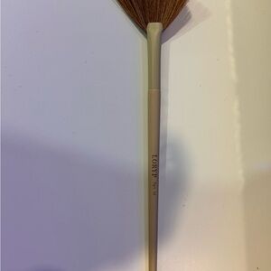 LORAC Beige Fan Brush